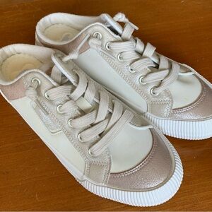 Rocket Dog Cream and Gold Athletic Shoes